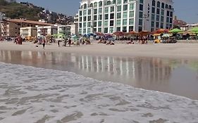 Loft beira mar em Arraial do Cabo wi-fi e piscina